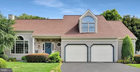 Exterior - 8 Barbara Ln, Lititz, PA 17543 photo 5 of 22