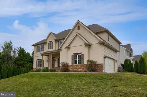 Exterior - 336 Royal Hunt Way, Lititz, PA 17543 photo 3 of 8