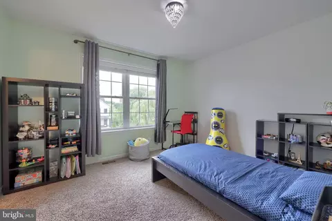 Bedroom - 336 Royal Hunt Way, Lititz, PA 17543 photo 5 of 6