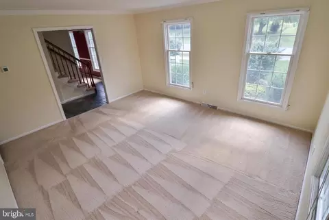 Living - 591 Crosswinds Dr, Lititz, PA 17543 photo 6 of 15