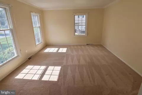 Living - 591 Crosswinds Dr, Lititz, PA 17543 photo 2 of 15