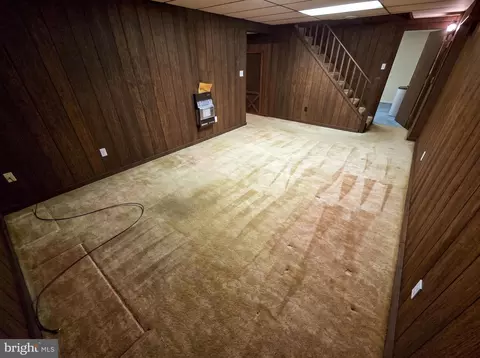 Living - 591 Crosswinds Dr, Lititz, PA 17543 photo 14 of 15