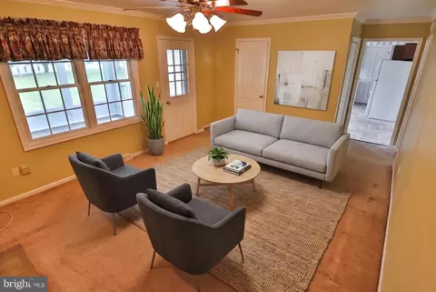 Living - 591 Crosswinds Dr, Lititz, PA 17543 photo 8 of 15