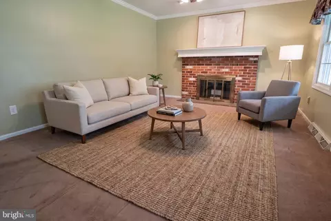 Living - 591 Crosswinds Dr, Lititz, PA 17543 photo 10 of 15