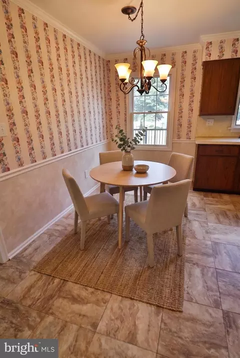 Dining - 591 Crosswinds Dr, Lititz, PA 17543 photo 2 of 3