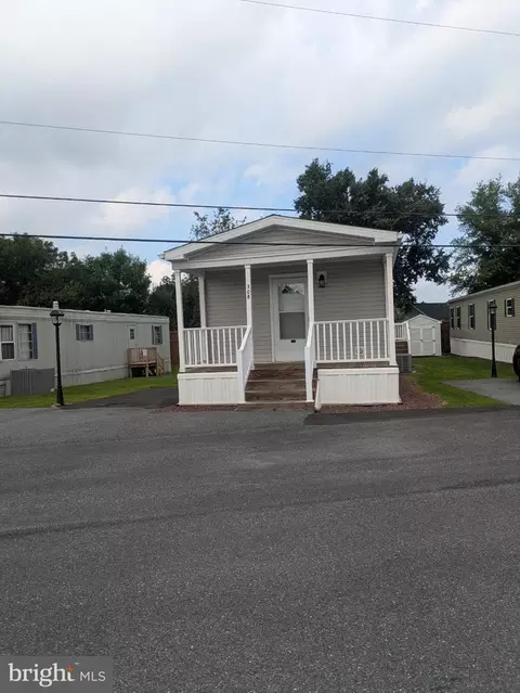 308 Don Dr, New Holland, PA 17557