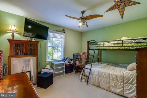 Bedroom - 5 Stoneridge Ln, Lititz, PA 17543 photo 5 of 7