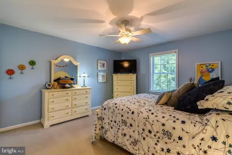 Bedroom - 5 Stoneridge Ln, Lititz, PA 17543 photo 6 of 7