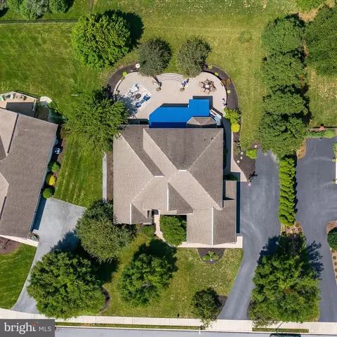 View/Area - 5 Stoneridge Ln, Lititz, PA 17543 photo 2 of 3