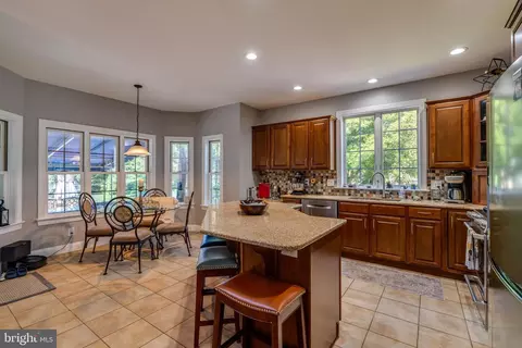 Kitchen - 5 Stoneridge Ln, Lititz, PA 17543 photo 1 of 4