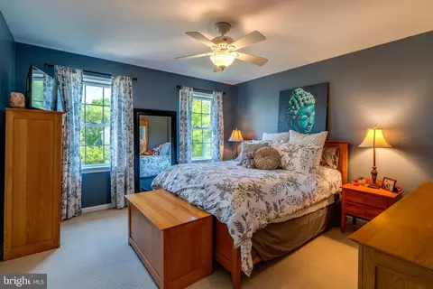 Bedroom - 5 Stoneridge Ln, Lititz, PA 17543 photo 3 of 7