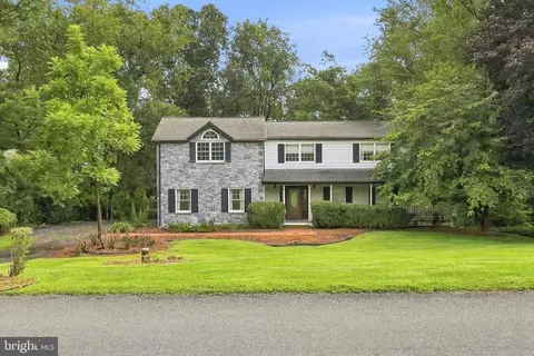 158 Long Ln, Kirkwood, PA 17536