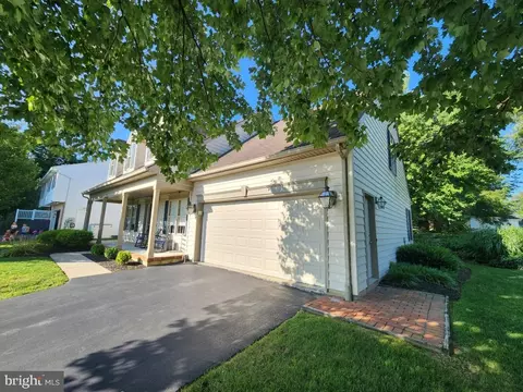 Other - 342 N Locust St, Lititz, PA 17543 photo 2 of 20