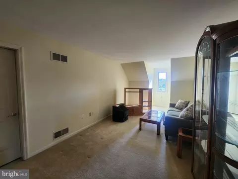Living - 342 N Locust St, Lititz, PA 17543 photo 6 of 7