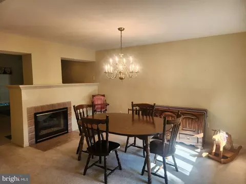 Dining - 342 N Locust St, Lititz, PA 17543 photo 1 of 2