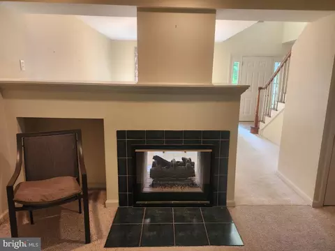 Living - 342 N Locust St, Lititz, PA 17543 photo 4 of 7