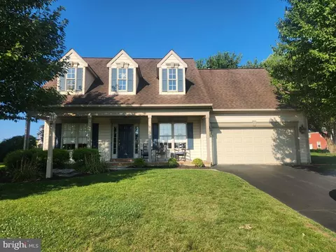 Exterior - 342 N Locust St, Lititz, PA 17543 photo 3 of 8