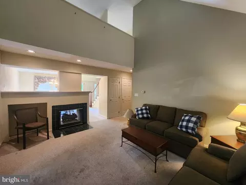 Living - 342 N Locust St, Lititz, PA 17543 photo 5 of 7