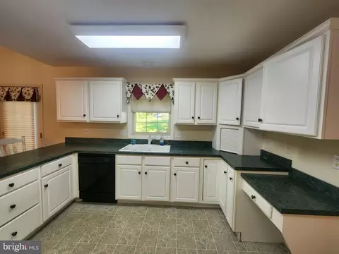 Kitchen - 342 N Locust St, Lititz, PA 17543 photo 3 of 3