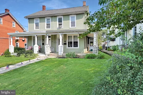 437 S State St, Ephrata, PA 17522