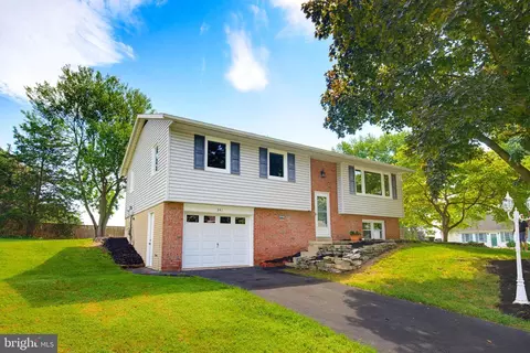 341 Primrose Ln, Mountville, PA 17554