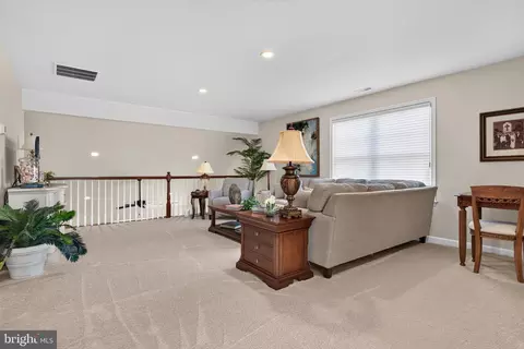 Entry Way - 430 Valor Dr, Lititz, PA 17543 photo 7 of 11