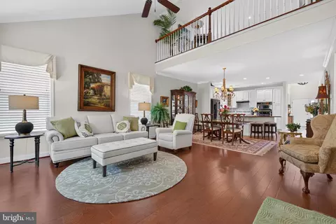 Entry Way - 430 Valor Dr, Lititz, PA 17543 photo 4 of 11