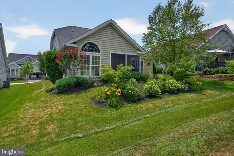 Exterior - 430 Valor Dr, Lititz, PA 17543 photo 11 of 12