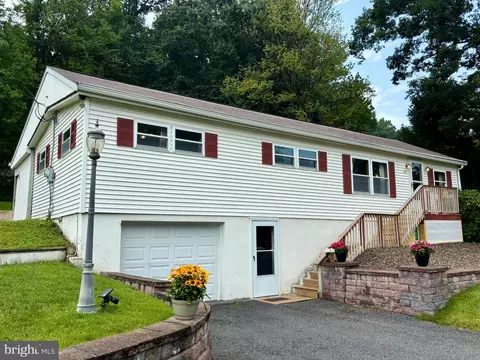 357 Twin County Rd, Morgantown, PA 19543