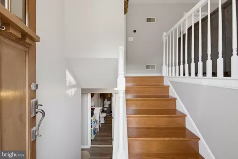 Entry Way - 103 Owl Hill Rd, Lititz, PA 17543 photo 2 of 5