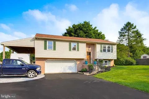 Exterior - 103 Owl Hill Rd, Lititz, PA 17543 photo 3 of 9