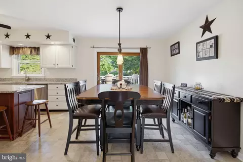 Dining - 103 Owl Hill Rd, Lititz, PA 17543 photo 1 of 2