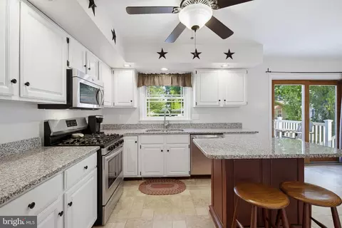 Kitchen - 103 Owl Hill Rd, Lititz, PA 17543 photo 3 of 3