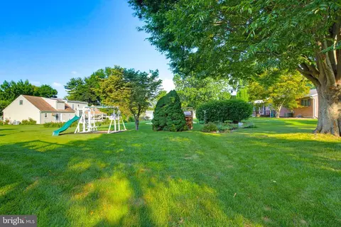 Exterior - 103 Owl Hill Rd, Lititz, PA 17543 photo 6 of 9