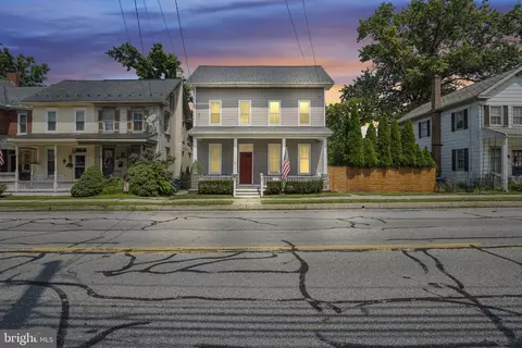 37 W Main St, Mountville, PA 17554