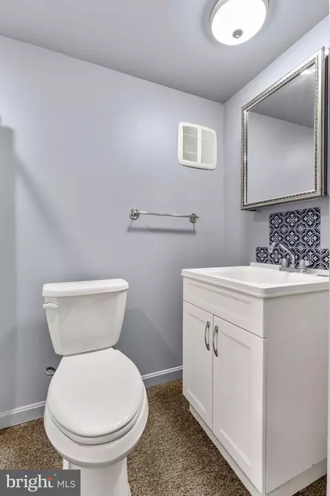 Bath - 1108 Devonshire Rd, Lancaster, PA 17601 photo 3 of 4