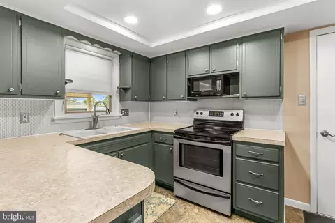 Kitchen - 1108 Devonshire Rd, Lancaster, PA 17601 photo 1 of 2