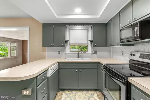 Kitchen - 1108 Devonshire Rd, Lancaster, PA 17601 photo 2 of 2