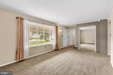 Living - 1108 Devonshire Rd, Lancaster, PA 17601 photo 1 of 6