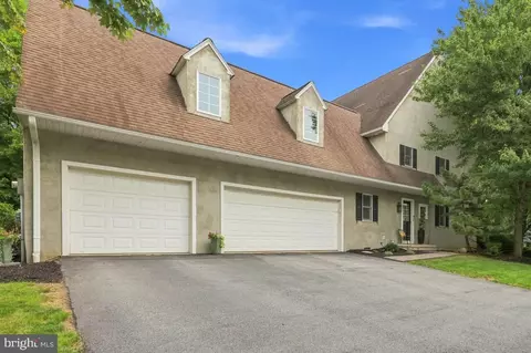 Exterior - 744 Goose Neck Dr, Lititz, PA 17543 photo 4 of 10