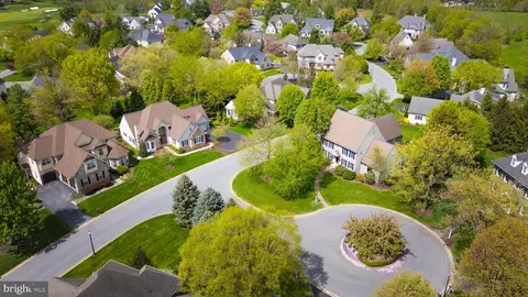 View/Area - 744 Goose Neck Dr, Lititz, PA 17543 photo 3 of 8