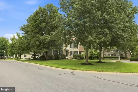 Exterior - 744 Goose Neck Dr, Lititz, PA 17543 photo 2 of 10