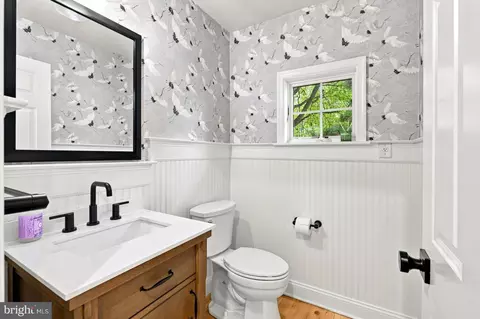 Bath - 744 Goose Neck Dr, Lititz, PA 17543 photo 1 of 3