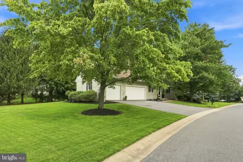 Exterior - 744 Goose Neck Dr, Lititz, PA 17543 photo 3 of 10