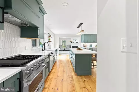 Kitchen - 744 Goose Neck Dr, Lititz, PA 17543 photo 4 of 4