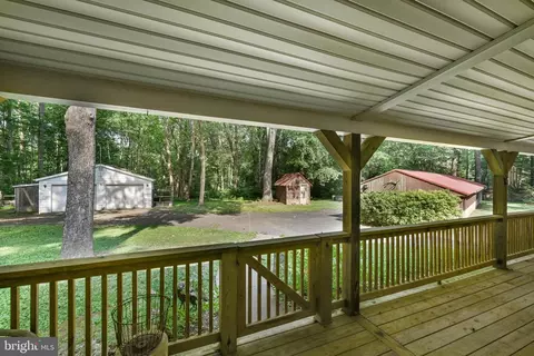 Exterior - 233 Acorn Ln, Lititz, PA 17543 photo 10 of 21