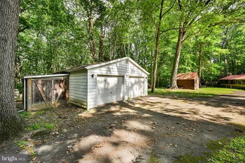 Exterior - 233 Acorn Ln, Lititz, PA 17543 photo 13 of 21