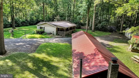 Exterior - 233 Acorn Ln, Lititz, PA 17543 photo 2 of 21