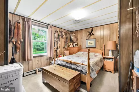 Bedroom - 233 Acorn Ln, Lititz, PA 17543 photo 3 of 4