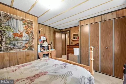 Bedroom - 233 Acorn Ln, Lititz, PA 17543 photo 4 of 4